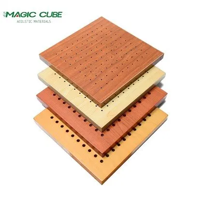 Perforirani drveni strop